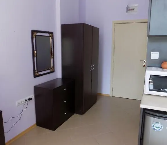 Grand Kamelia * Slăntjev Brjag